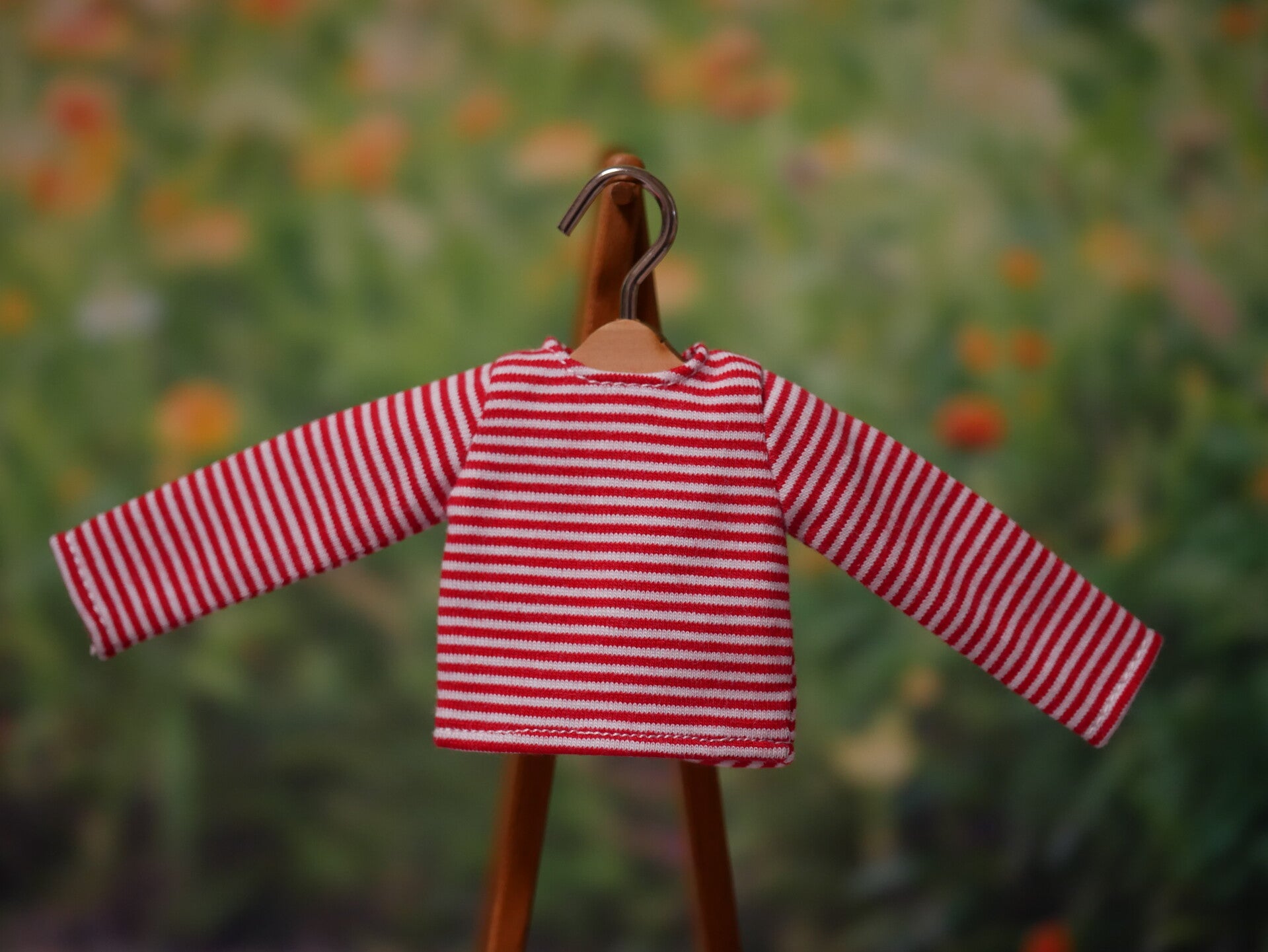 Long sleeve T-Shirt for Blythe dolls. White-red