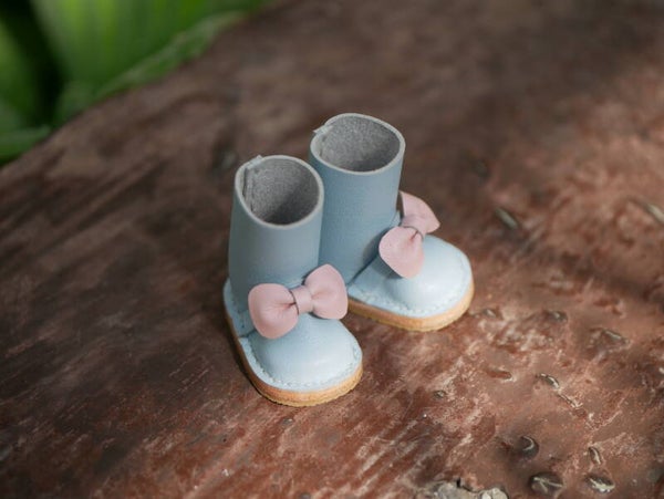 Leather boots with bow for Blythe Joint Body./ Lt blue