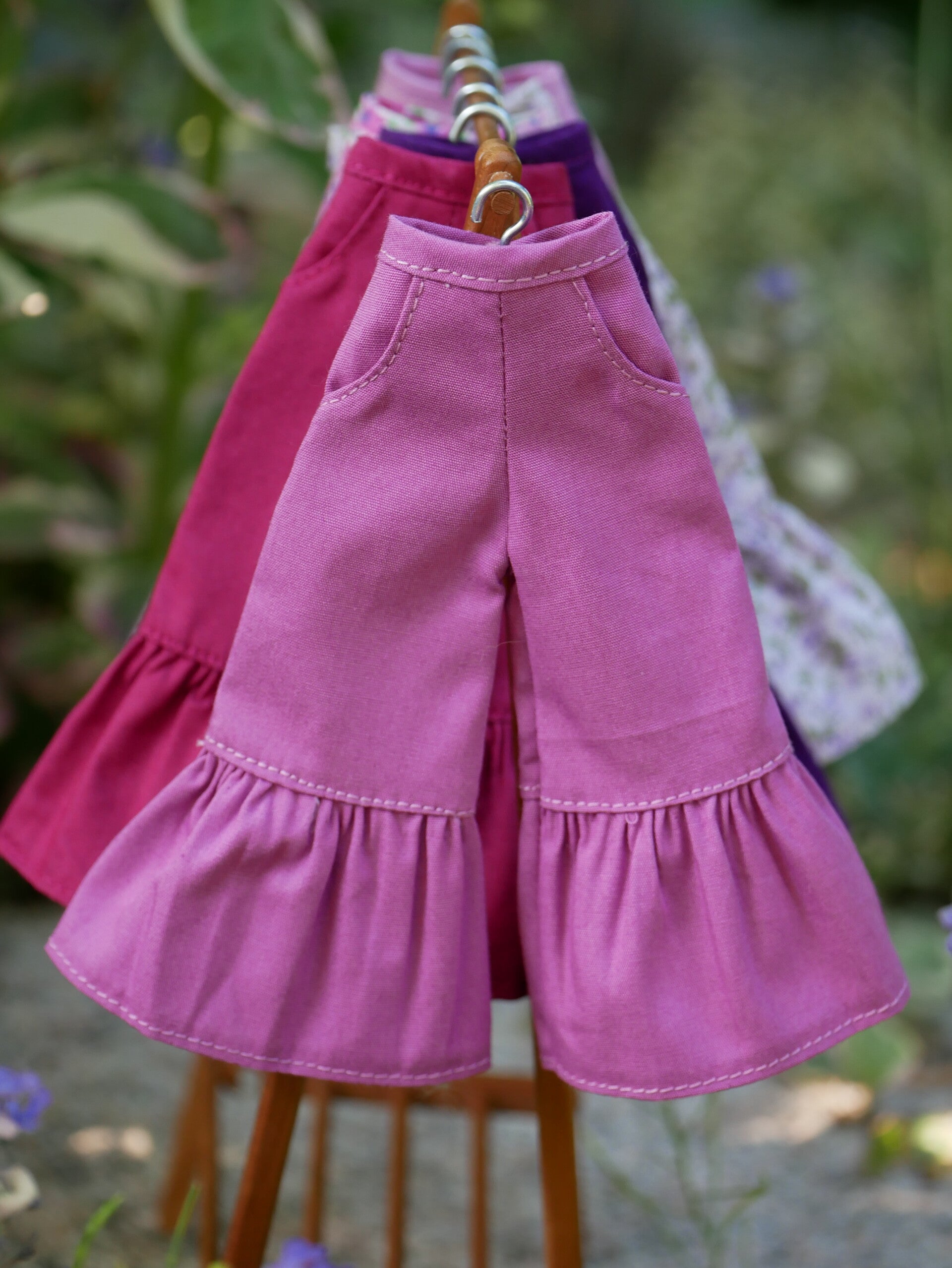 Pants with ruffle for Blythe doll. Vinted pink