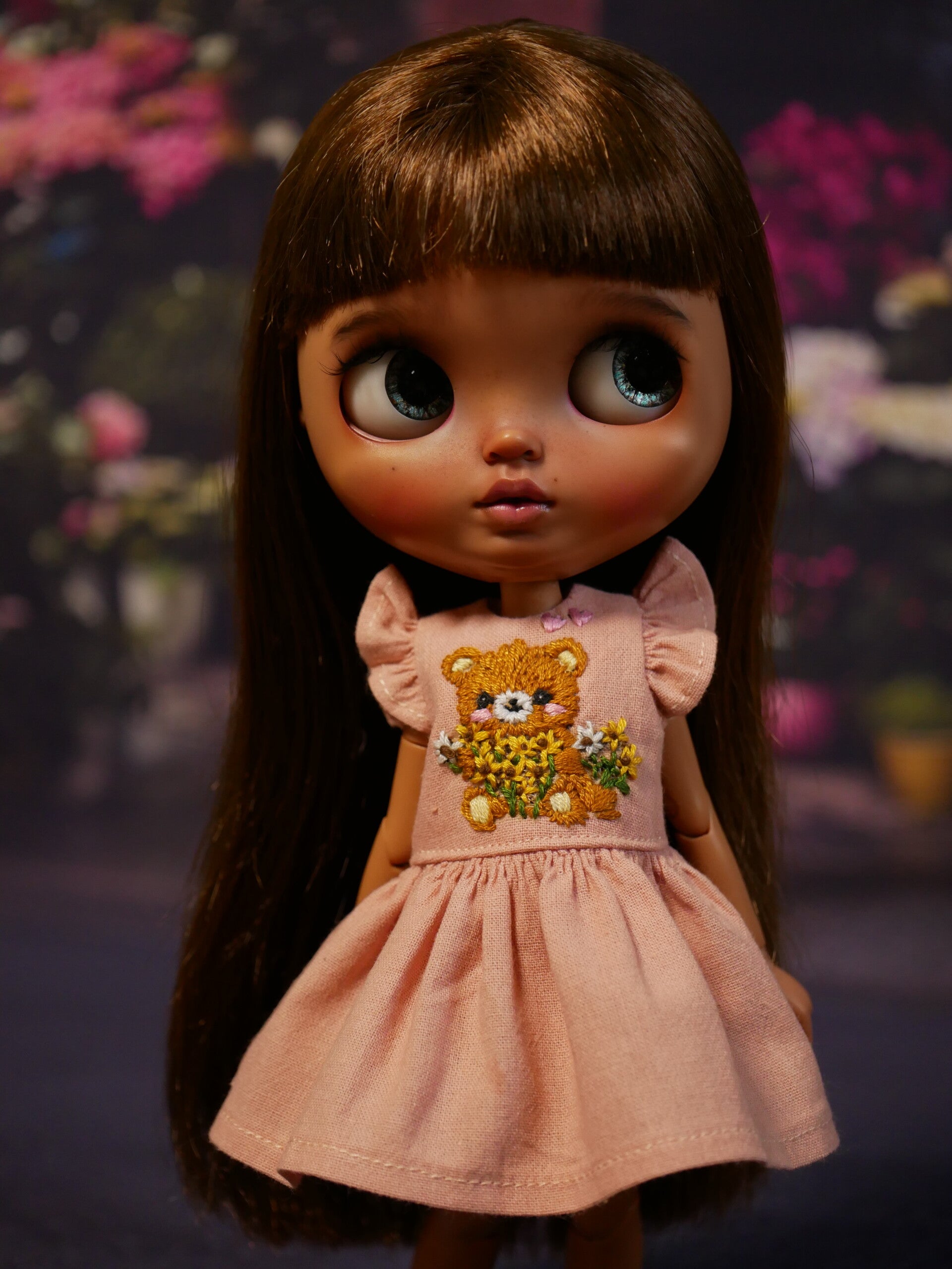 Beautiful embroidered dress for Blythe. / Bears