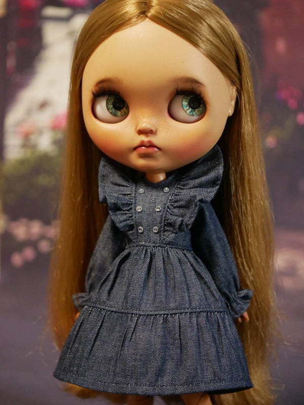 Beautiful denim dress with ruffles sleeves for Blythe doll. / Dk blue