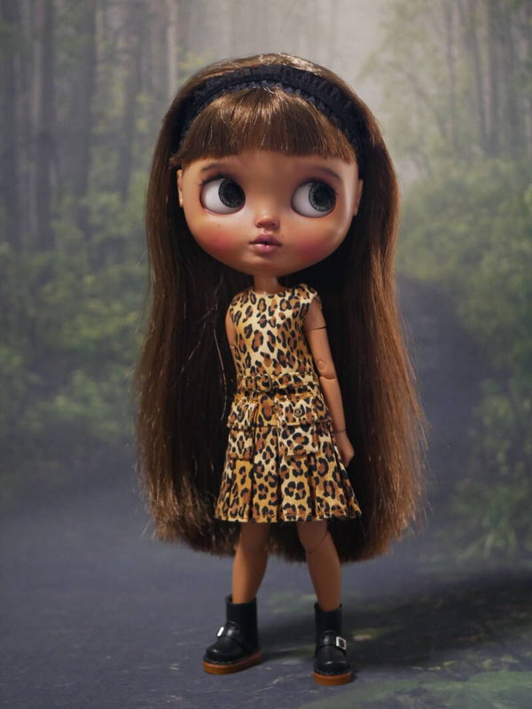 Pleated denim dress for Blythe doll. / Leopard print