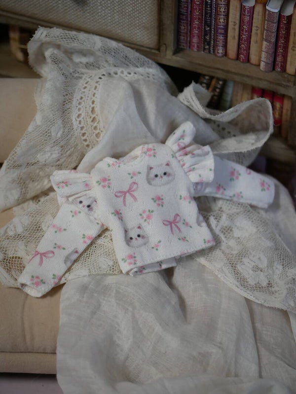 cute cat print Long-sleeved t-shirt with ruffles./ pink