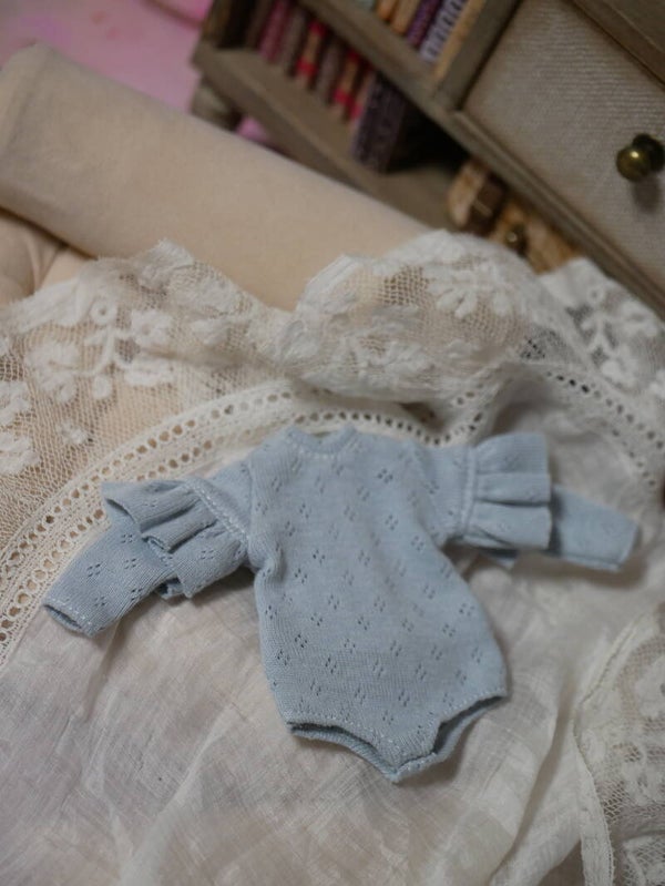 Long sleeve bode with ruffles for Blythe dolls./ Blue