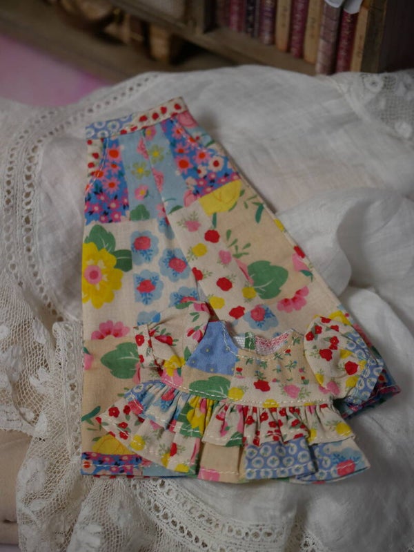 Set of 2 pcs/ Beautiful outfit for Blythe doll./ 001