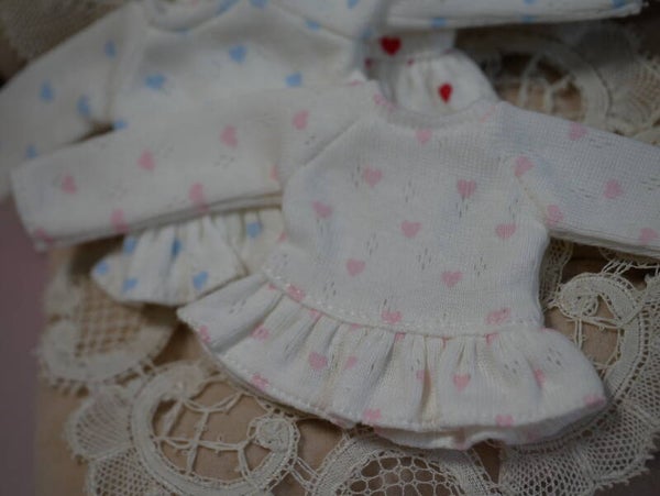 Long sleeve Hearts t-shirt with ruffle for Blythe dolls./ Lt pink