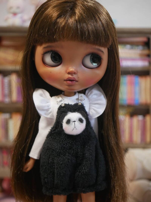 A set of cute panda overalls for Blythe doll.