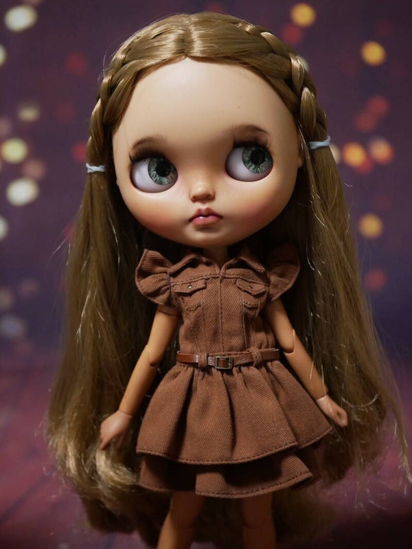 Beautifully fitting denim dress for Blythe dolls./ 03