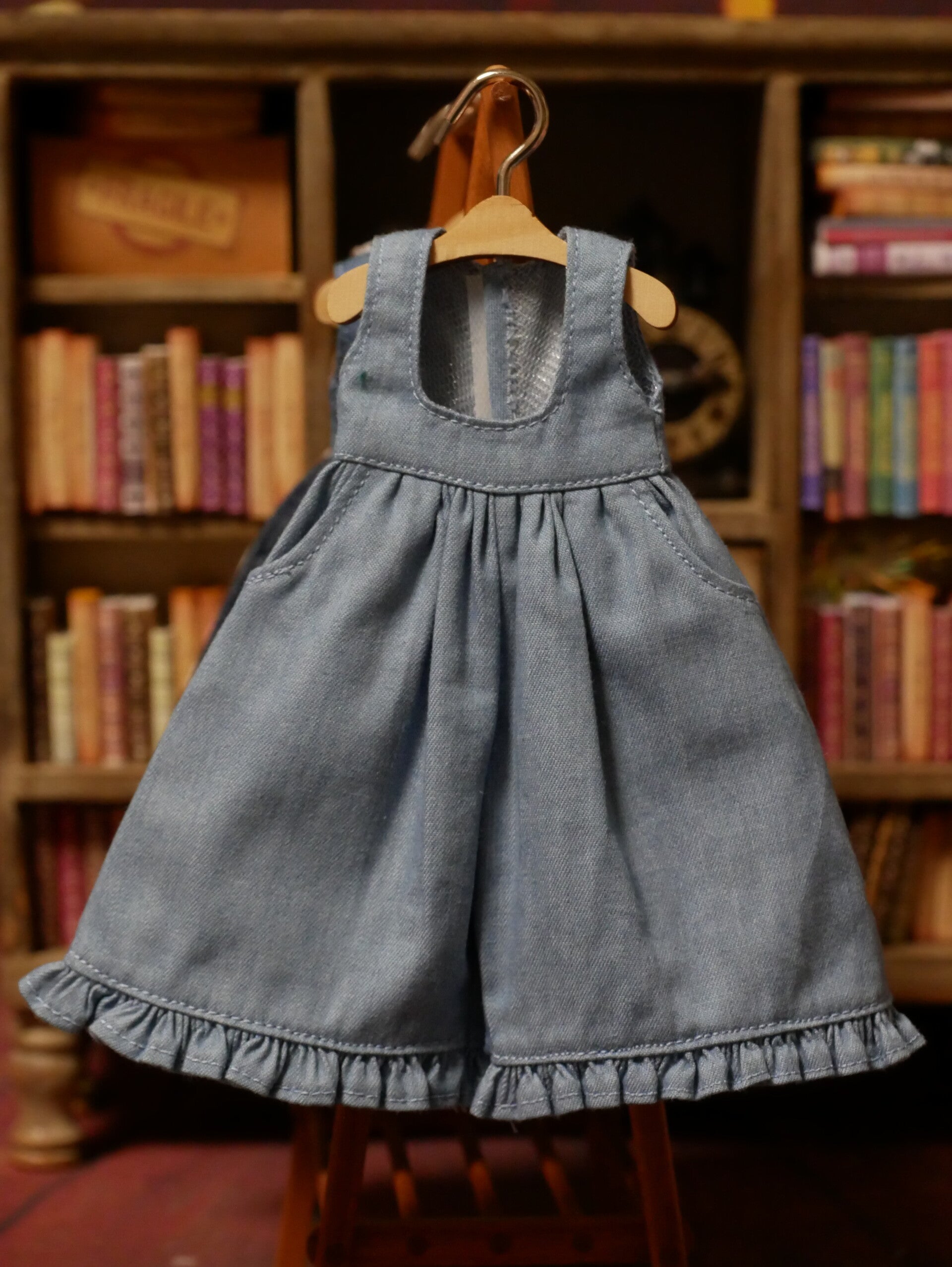 Denim Overalls with ruffle for Blythe doll. Lt Blue
