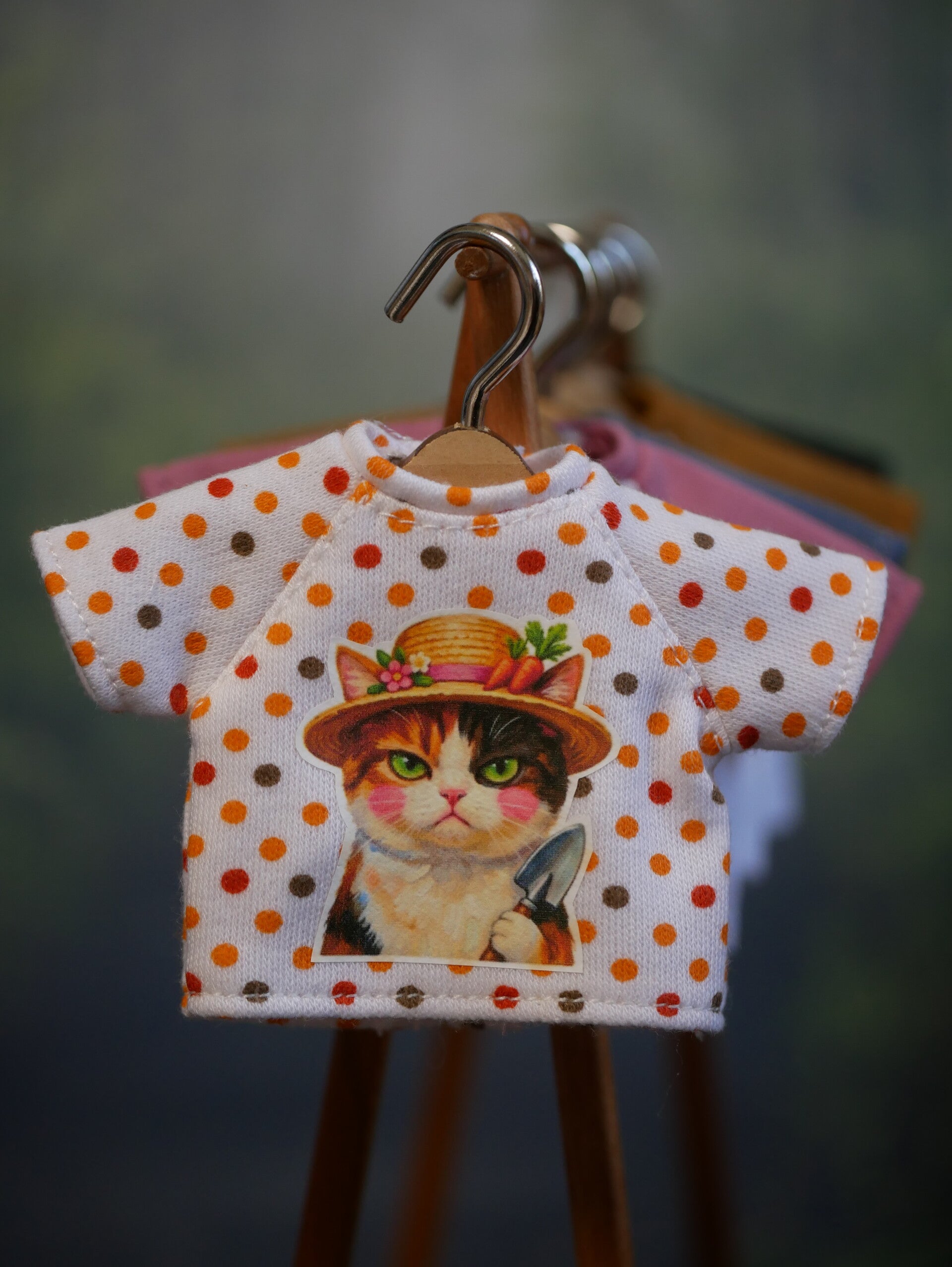 Super Cute Calico Cat T-Shirt for Blythe. / Polka Dot