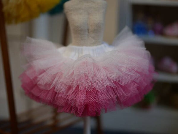 Beautiful ombré Skirt for Blythe doll. Hot pink 6 cm