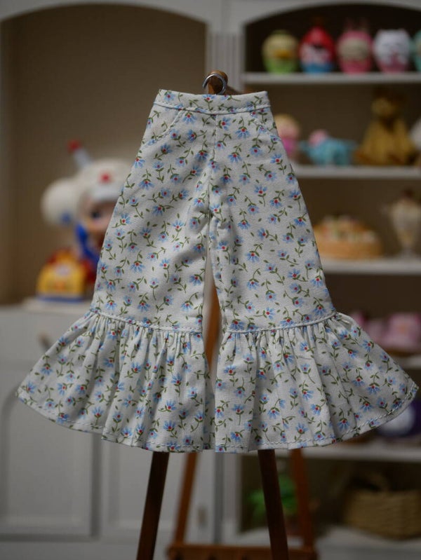 Pants with ruffle for Blythe doll. / mini blue flowers