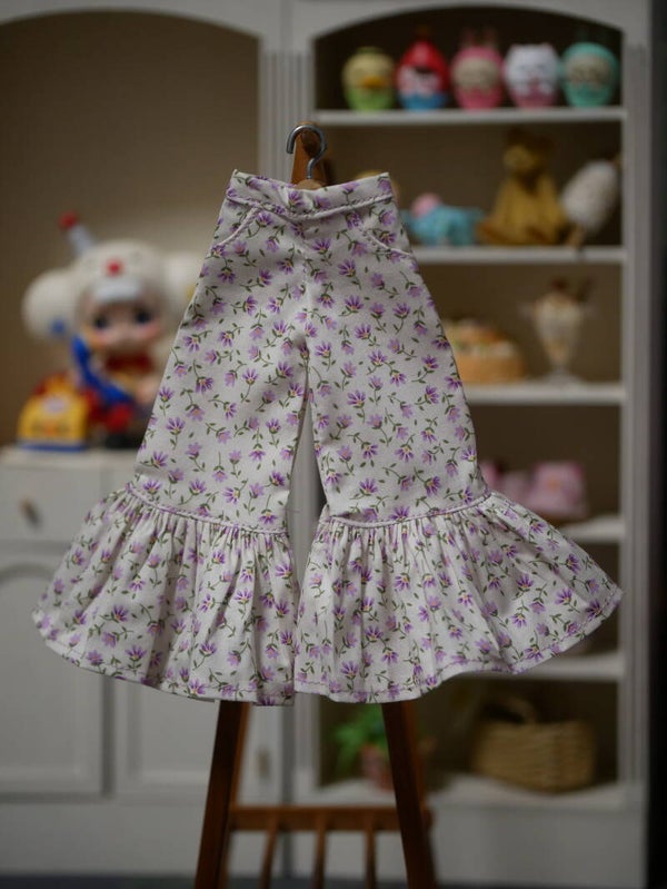Pants with ruffle for Blythe doll. / mini lilac flowers