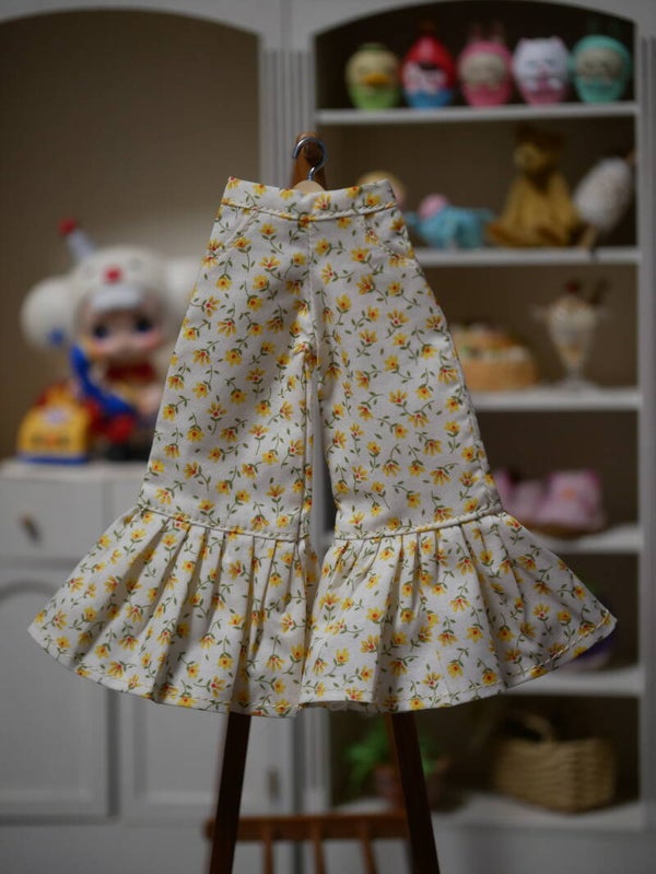 Pants with ruffle for Blythe doll. / mini yellow flowers