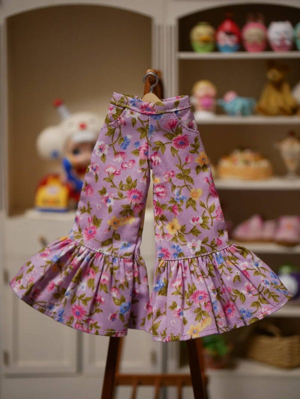 Pants with ruffle for Blythe doll. / Lilac/ pink flowers