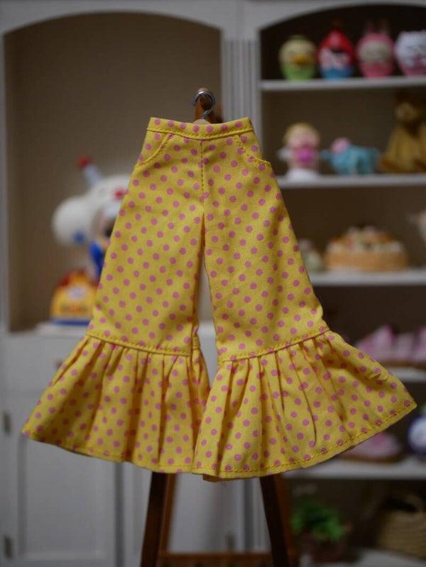 Pants with ruffle for Blythe doll. / Yellow/pink dots
