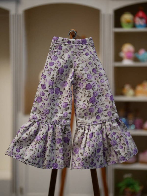 Pants with ruffle for Blythe doll. / Lilac/ purple flowers