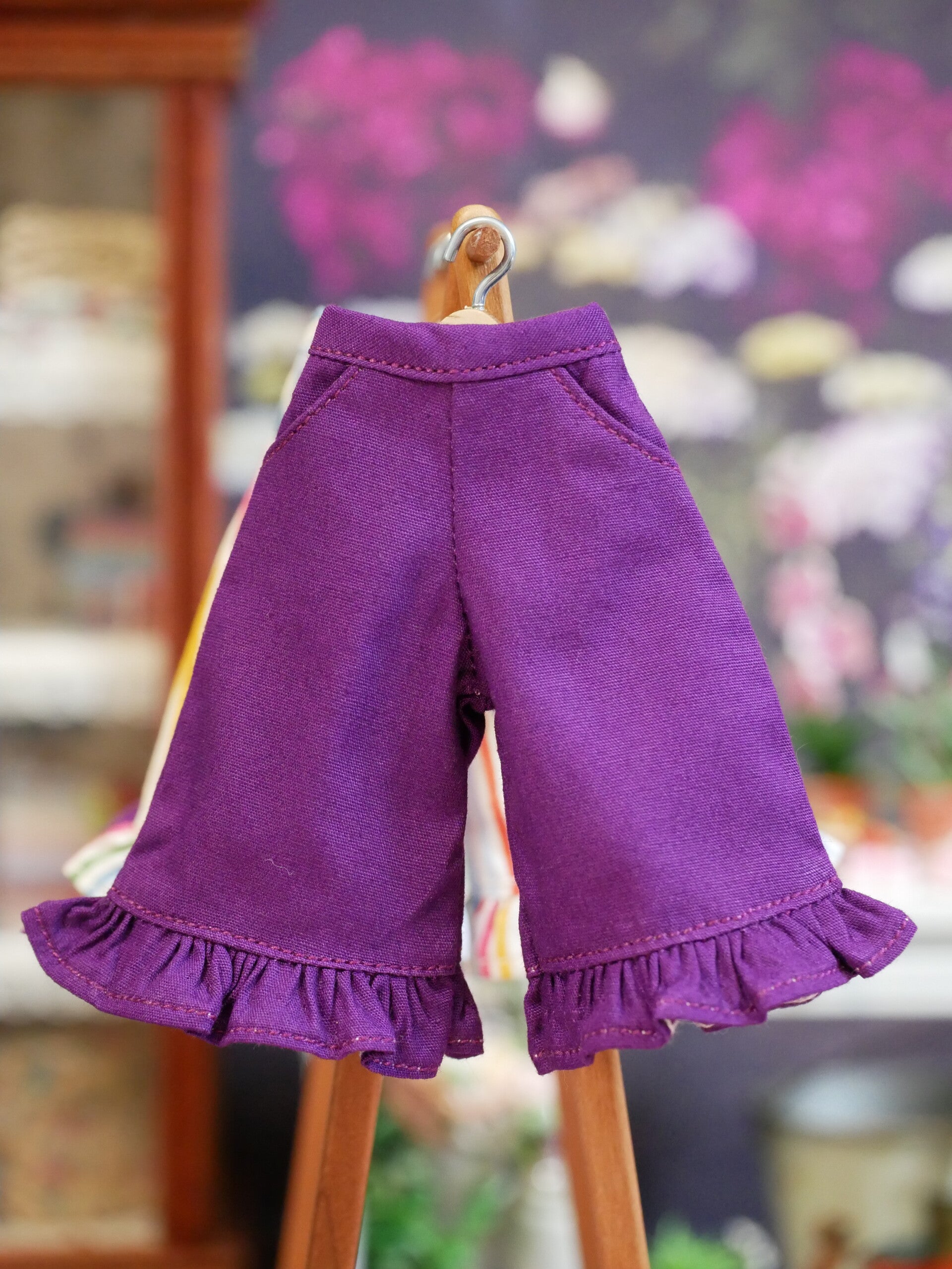3/4 length pants with ruffle for Blythe doll./ Purple 01