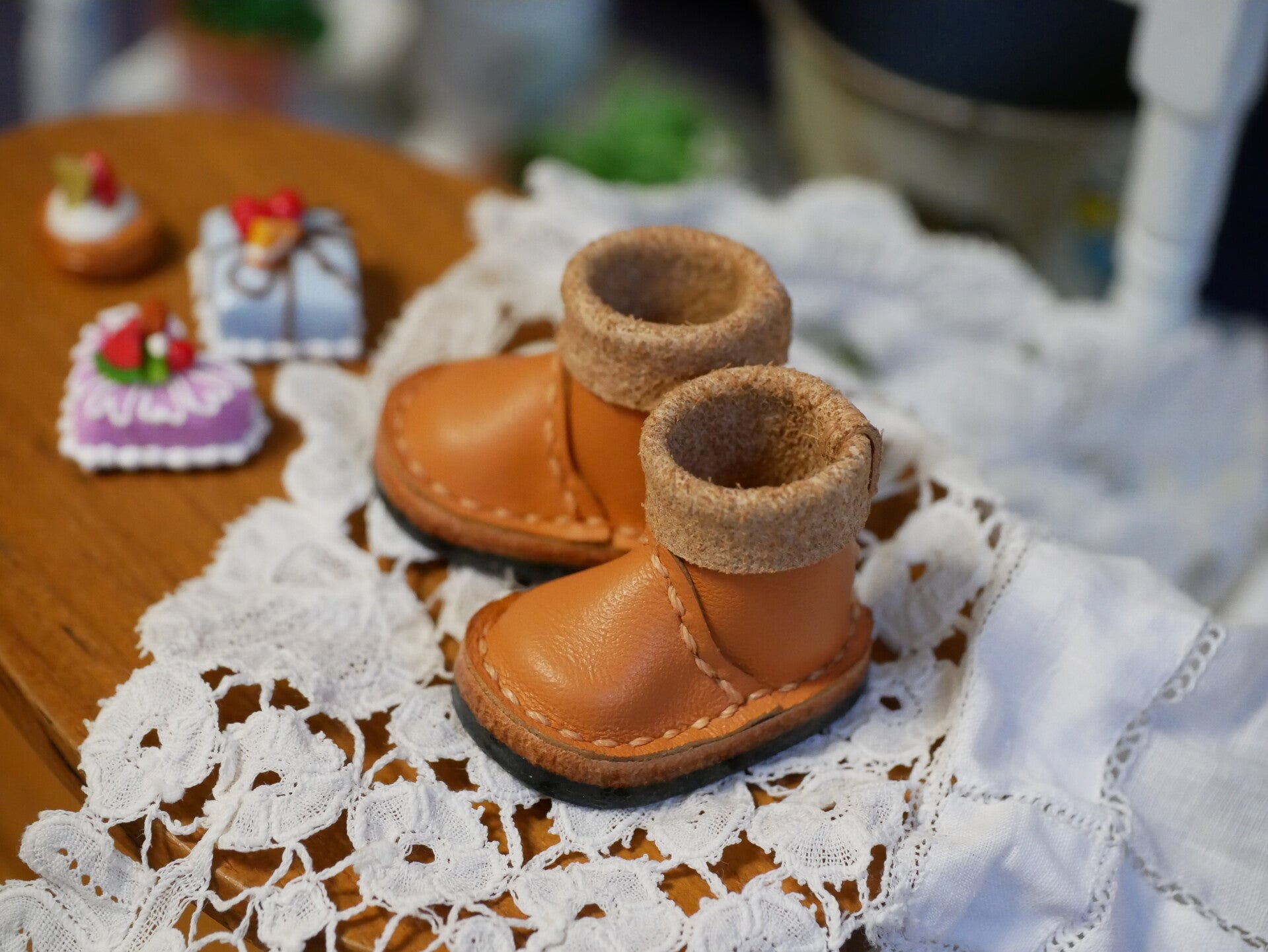 Handmade Leather Boots for Blythe, Monst & Holala Dolls./ Peach Orange