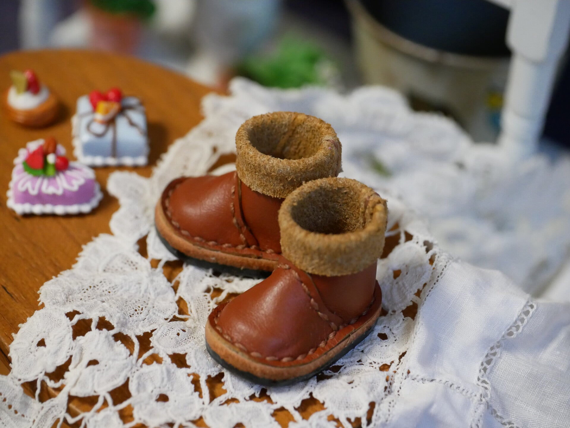 Handmade Leather Boots for Blythe, Monst & Holala Dolls./ Dk caramel