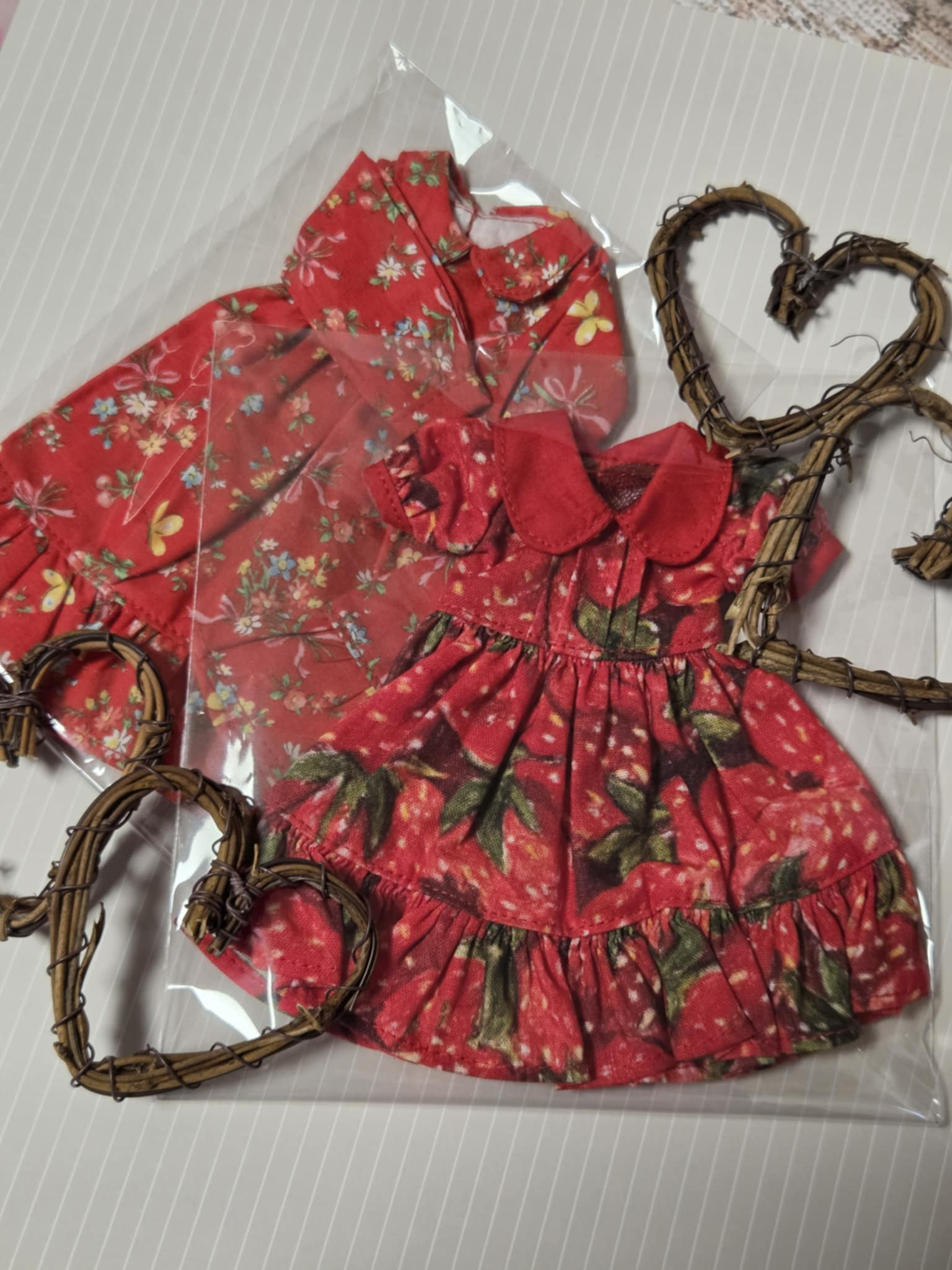 04. Set van twee jurk voor Blythe.