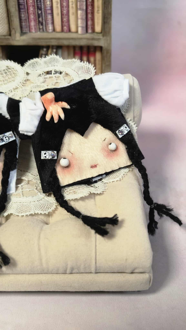 Wednesday T-shirt for Blythe doll. 01 Black