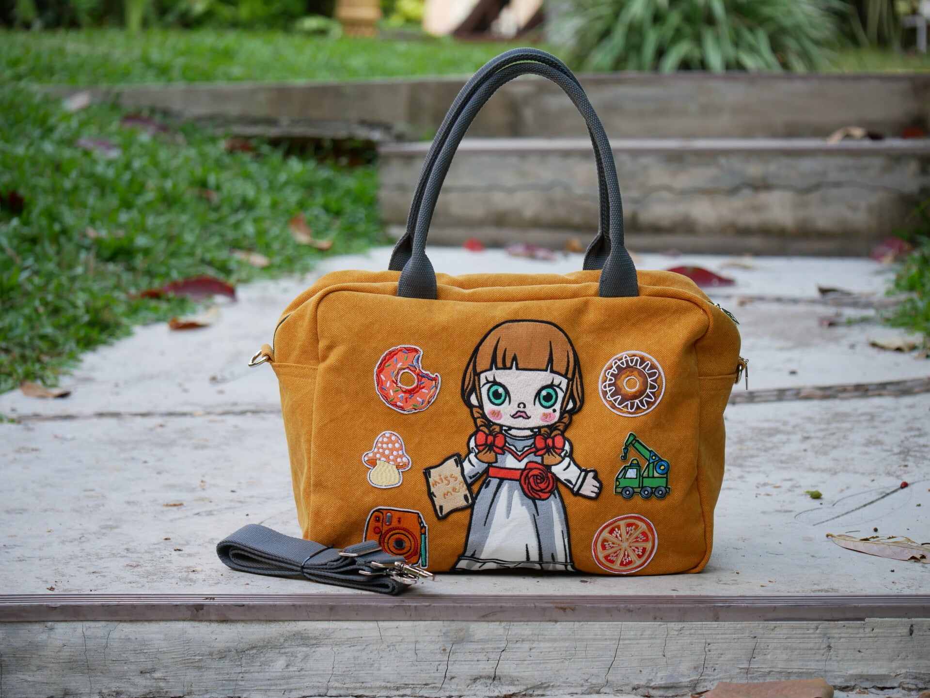 Cute ocher yellow handbag