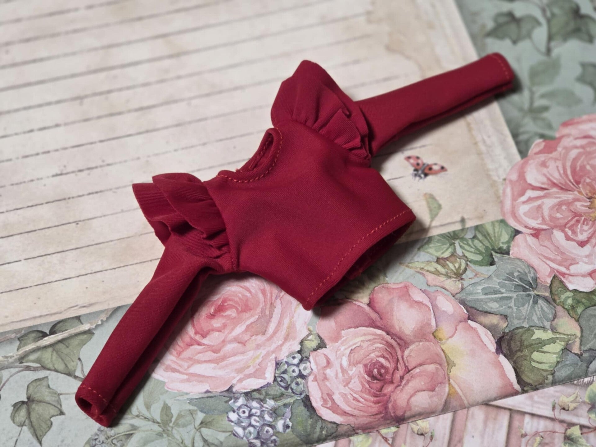 Long Sleeve T-Shirt double ruffles for Blythe doll./ Dk red