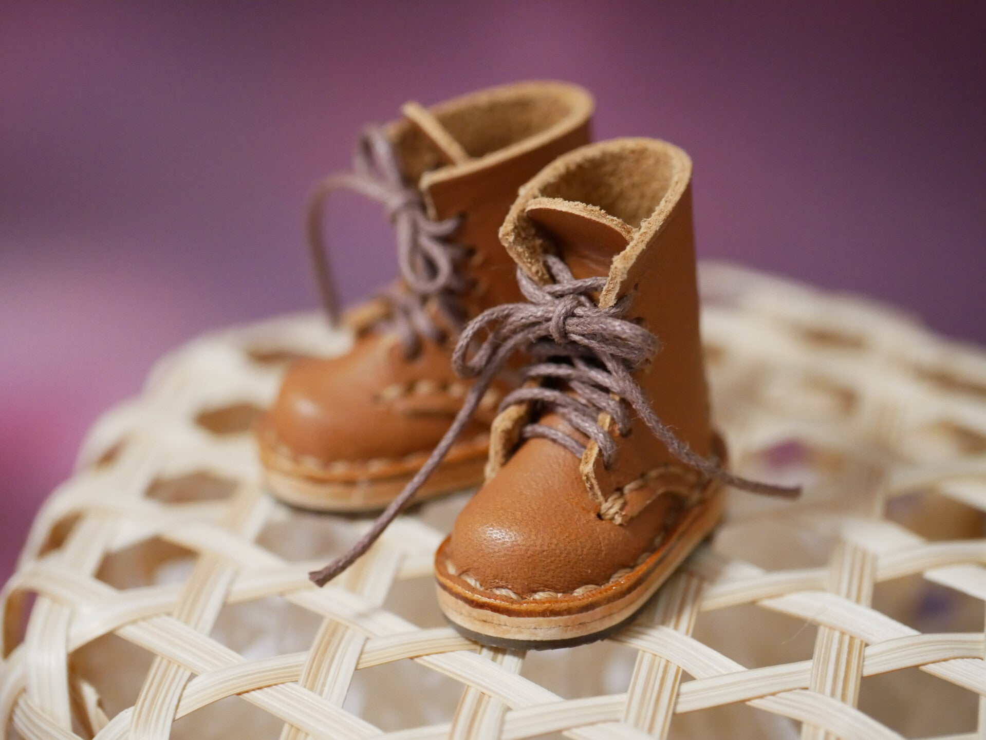 Leather boots for Monst & Blythe dolls./ Lt bronze