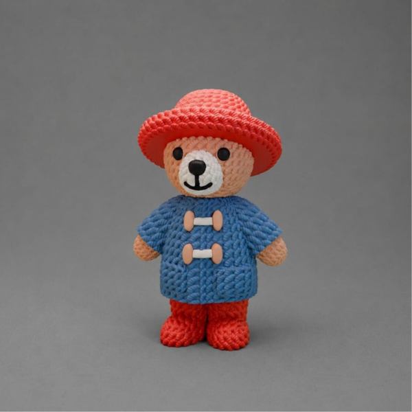 Figurine style crochet – Little Explorer Bear Edition