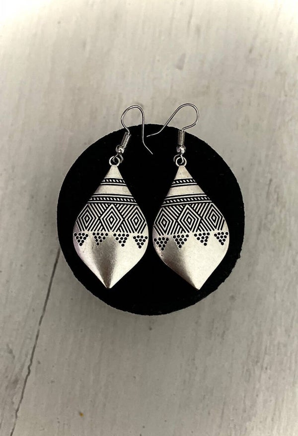 Drop earrings