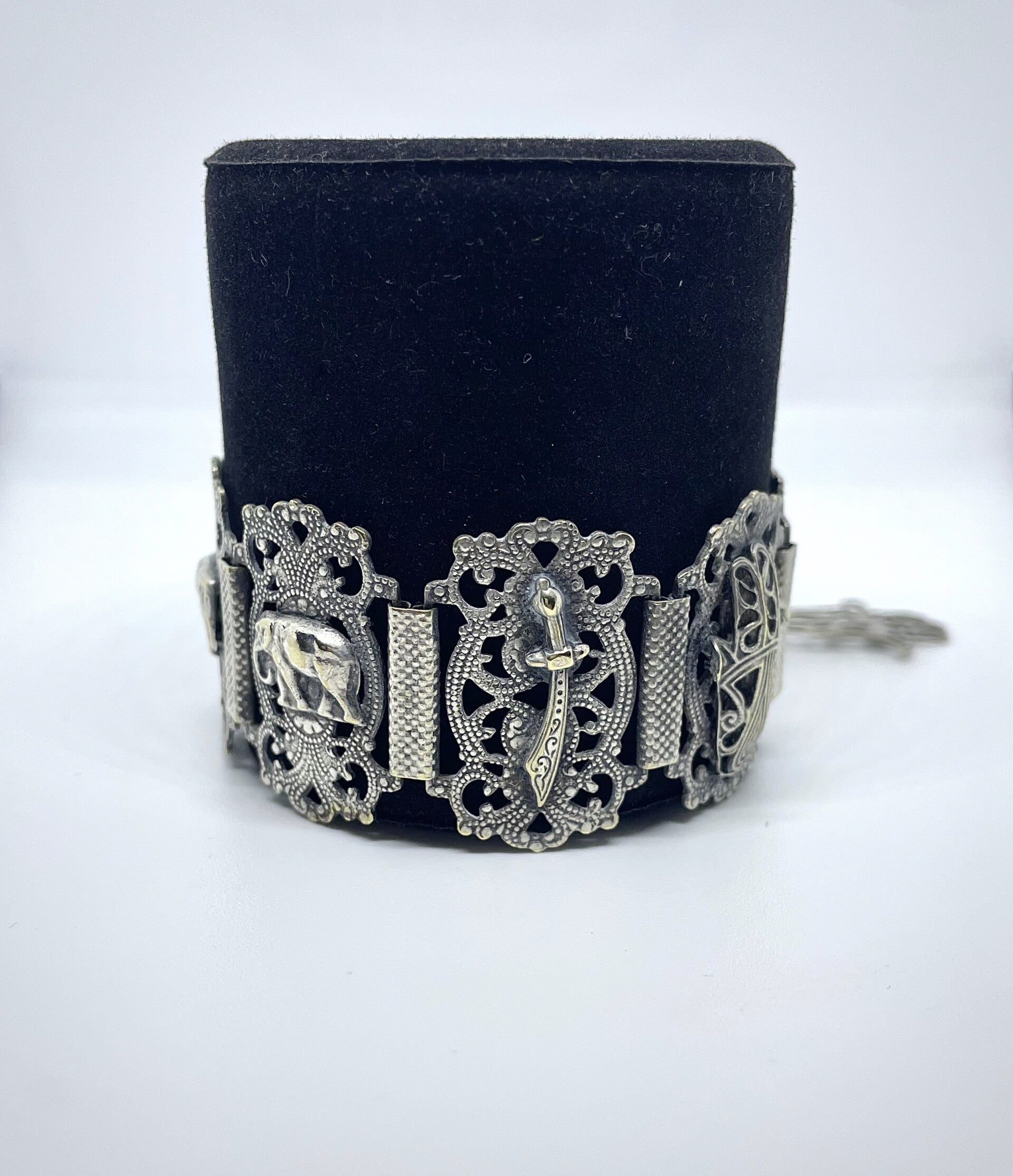Hamsa bracelet