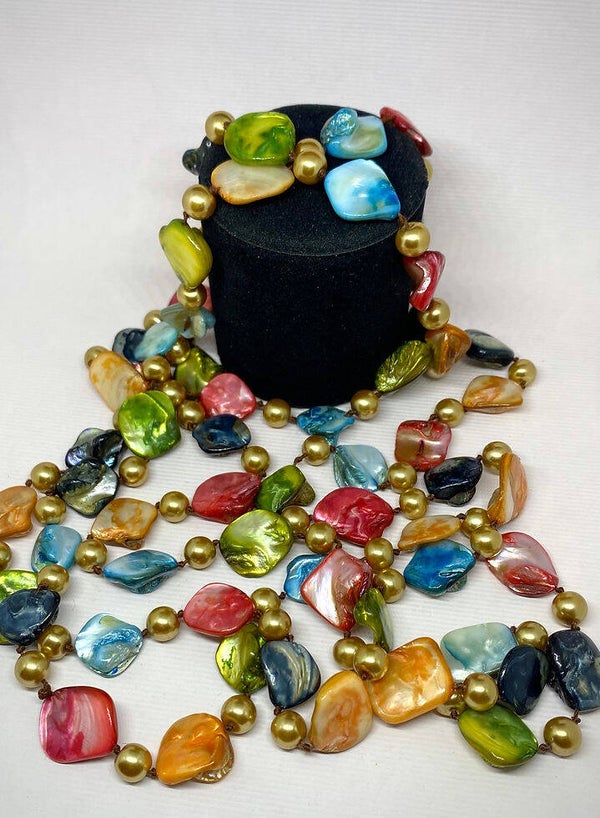 Necklace "Colored shell".