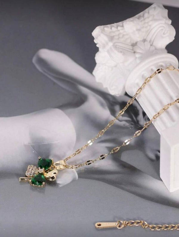 Kettingen Vervuld Met Vier Groen Cubic Zirkonia Hart Hanger