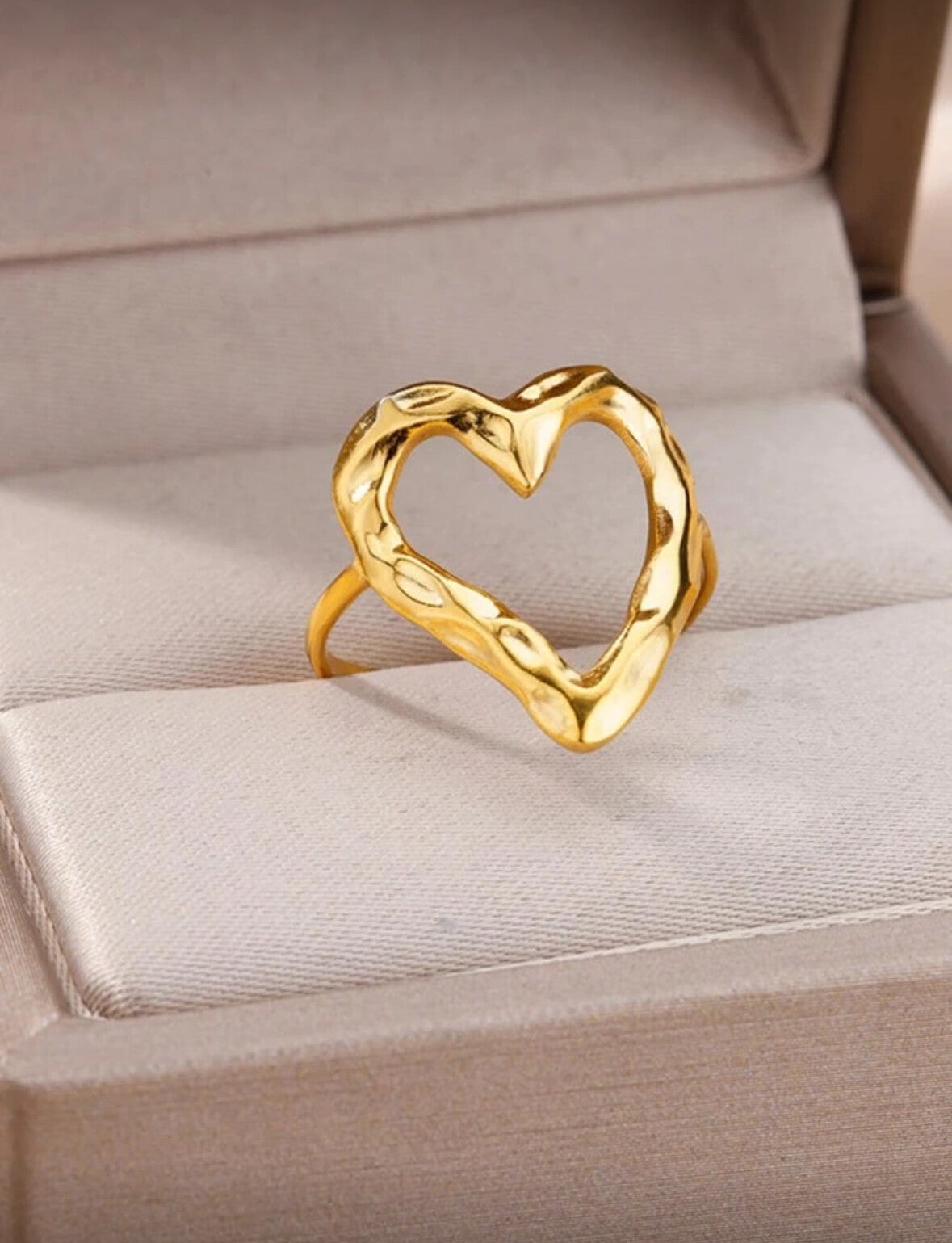 Stainless steel hartdecor ring