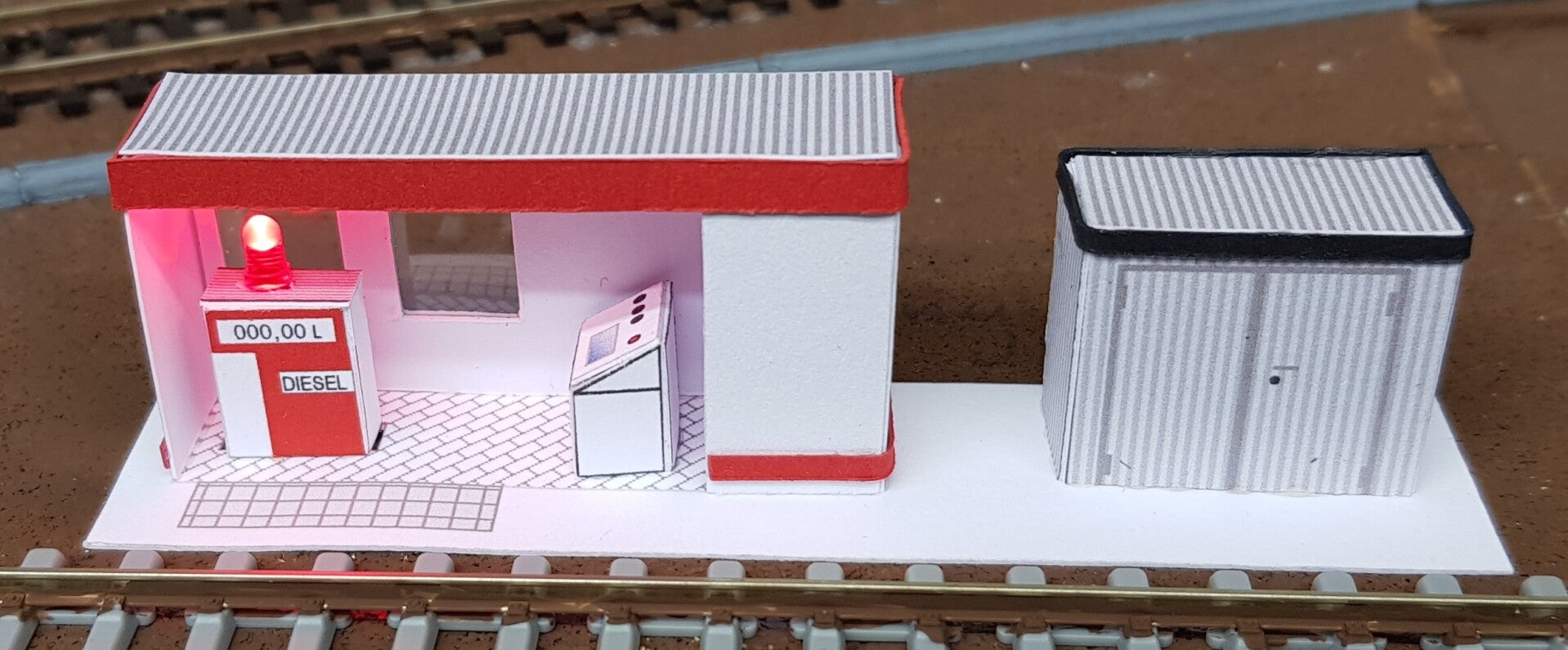 HO/1:87 Dieseltankstelle