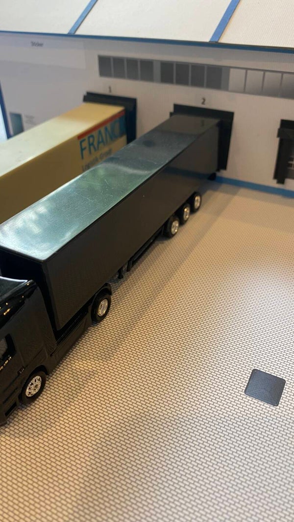 HO/1:87 Rechteckpflaster mit Telekomschacht / Parkplatz grau 280 x 200 mm