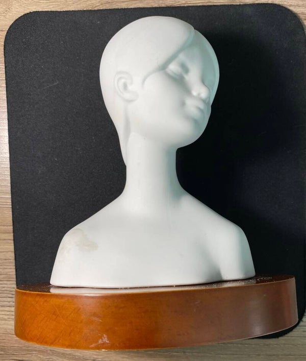 Lladro Kerchief Lady
