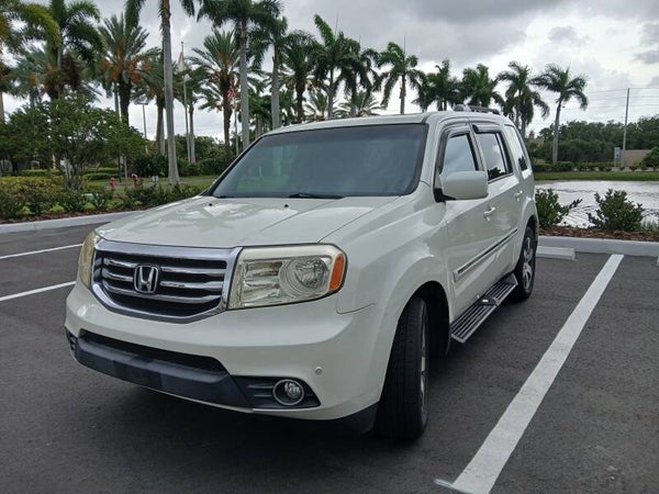 2013 Honda Pilot TOURING 4WD - Fully Loaded - 3rd Row