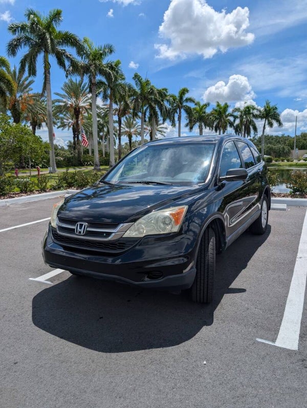 2011 Honda CR-V - FWD - Clean Title!
