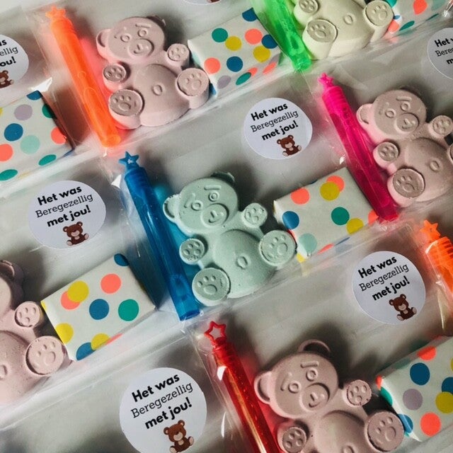 Stoepkrijt beertje 'Het was beregezellig met jou' traktatie