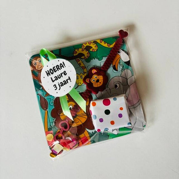 Jungle puzzeltje met armbandje traktatie