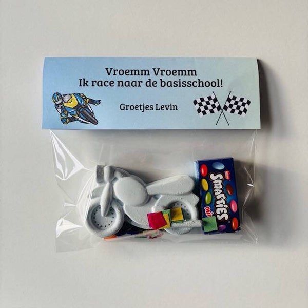 Stoepkrijt Vroemm vroemm ik race naar de basisschool traktatie (motor)