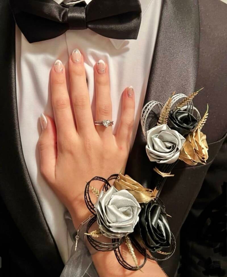 Flax weaving formal ball corsage buttonhole boutonnière wedding bouquet bride flowers Harakeke Flaxation Australia New Zealand Paua keepsake