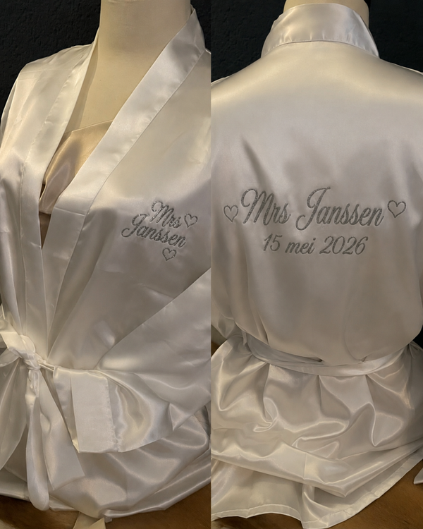 Gepersonaliseerde satijnen kimono