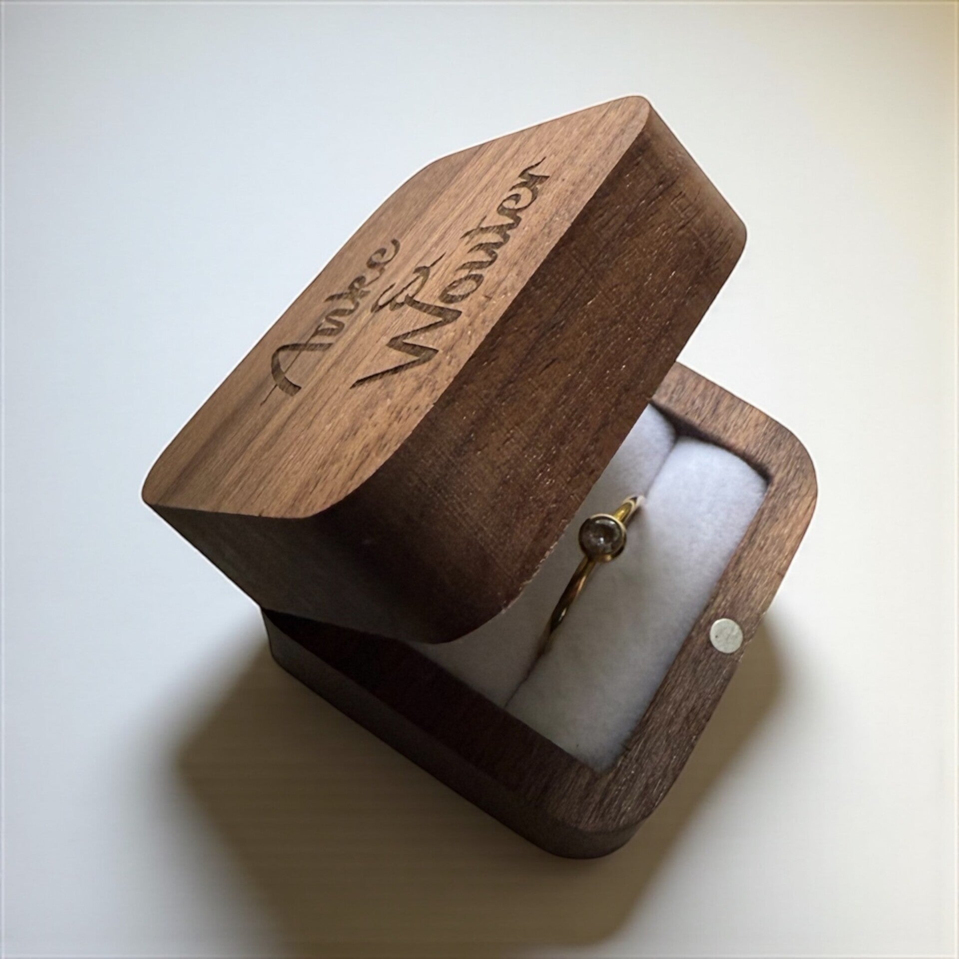 Walnoot hout ringen doosje vierkant