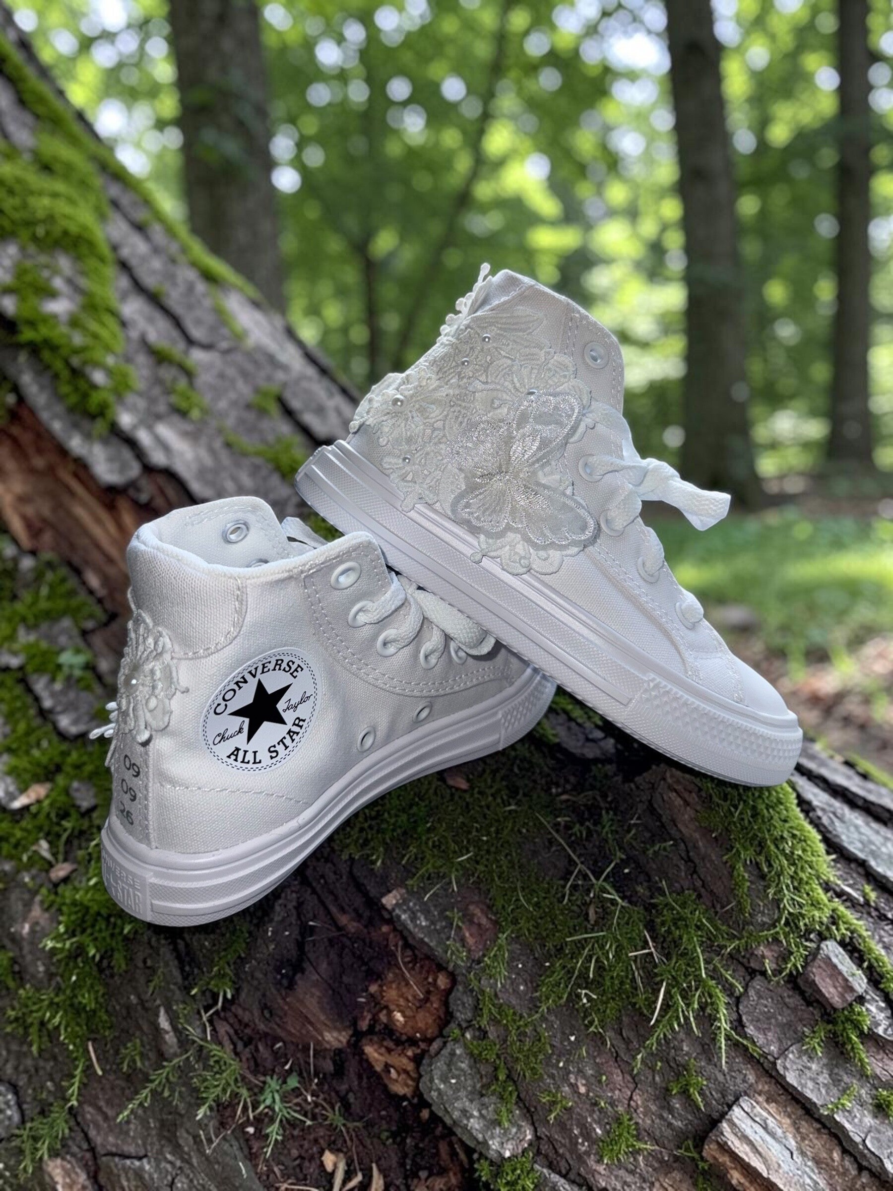 Converse broderie
