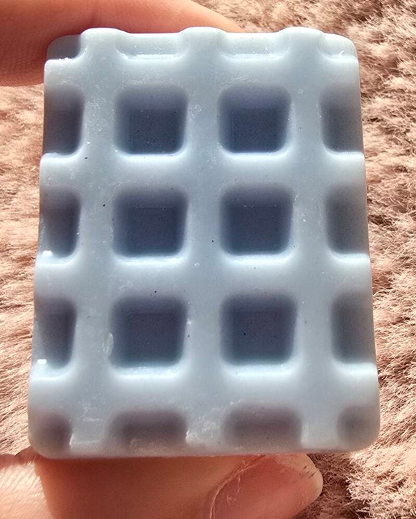 Fondant parfumé modèle "MINI-GAUFRETTE" senteur FLEUR DE COTON