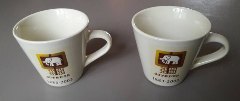 koffietas 1883-2003 donkerbruin