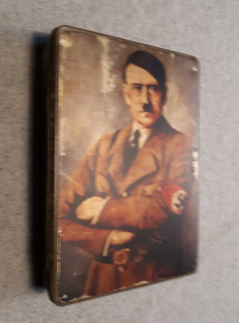 Hitler V